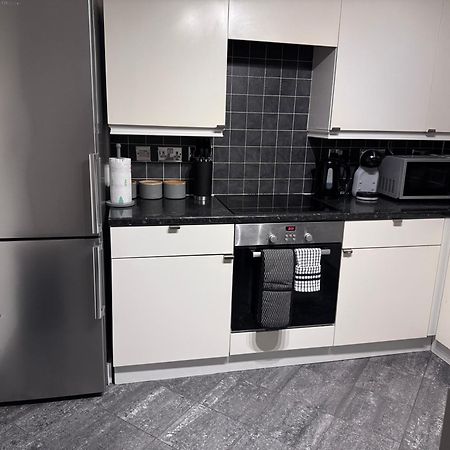 Hogwarts Apartment Abbots Langley 외부 사진