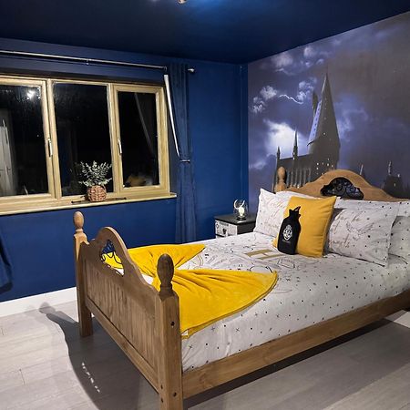 Hogwarts Apartment Abbots Langley 외부 사진