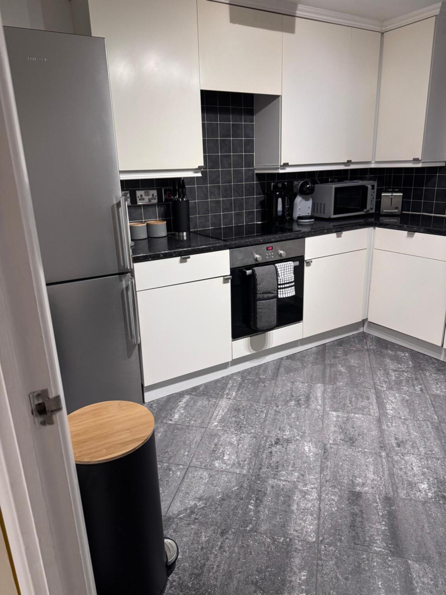 Hogwarts Apartment Abbots Langley 외부 사진