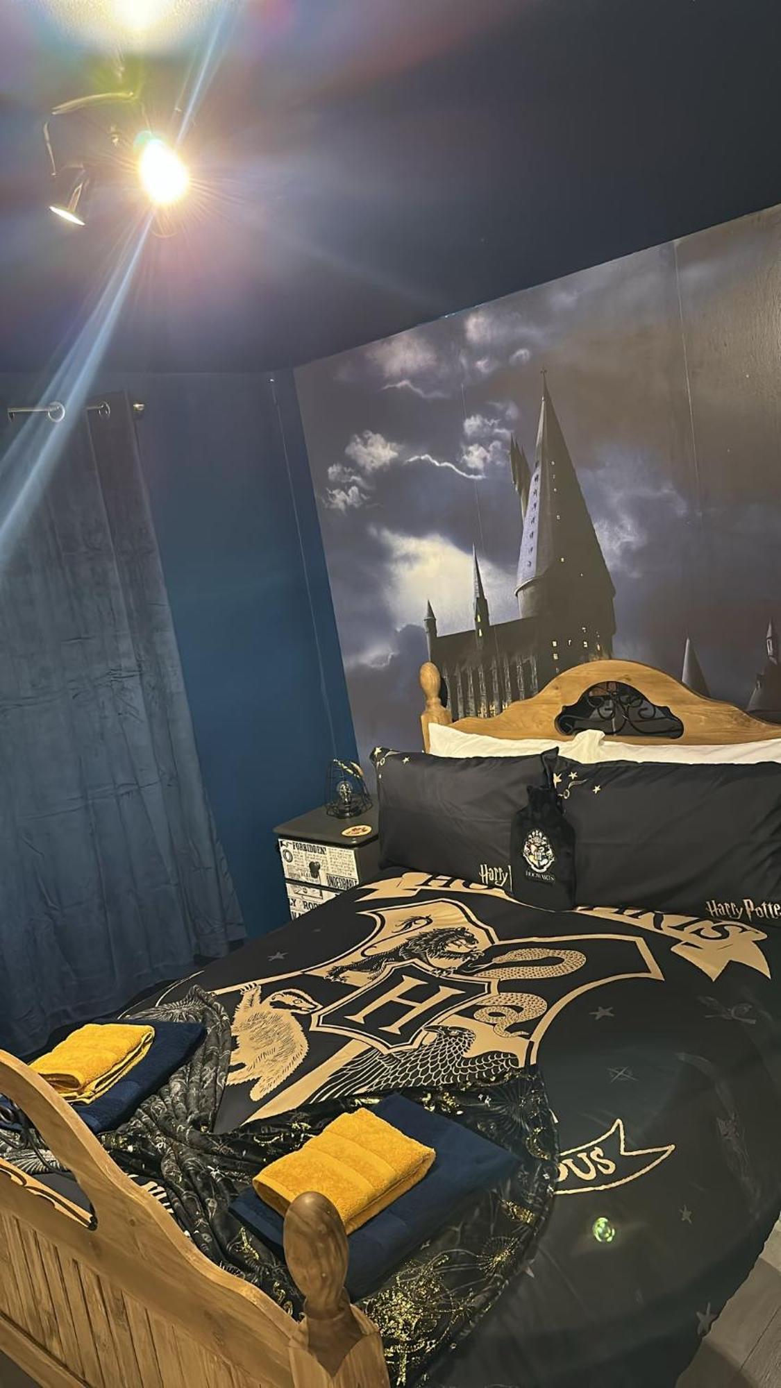 Hogwarts Apartment Abbots Langley 외부 사진